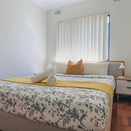 Carlton 3 Beds Unit - Free Parking Apartment Sydney Exterior photo