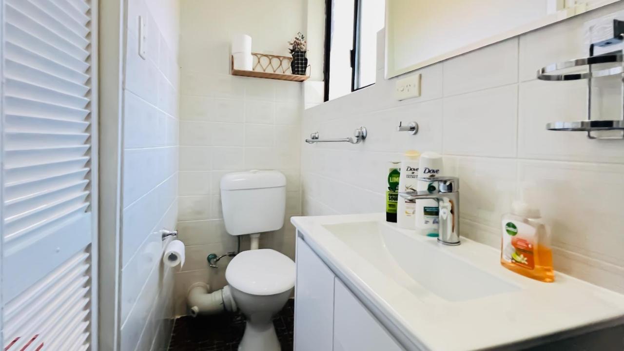 Carlton 3 Beds Unit - Free Parking Apartment Sydney Exterior photo